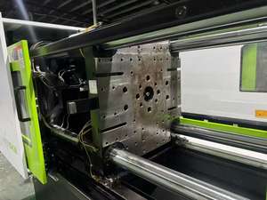 Máquina de Moldeo por Inyección Hidráulica Horizontal Yizumi Usada 200SKIII con Motor Servo de Ahorro de Energía, Caja de Engranajes de Tornillo, Bomba de Inyección PLC - Product Image 2