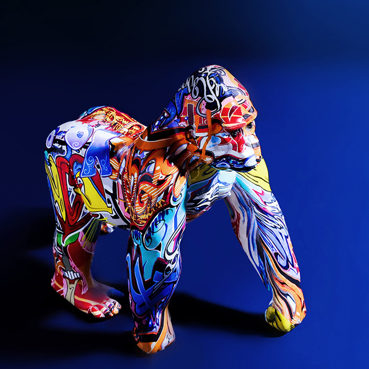 カラフルなグラフィティゴリラ彫刻ポップアートギャラリー装飾