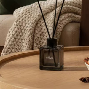 Set de Difusor de Aromaterapia Aikun con Botella de Vidrio Personalizada, Fragancia para el Hogar con Etiqueta Privada para Regalo y Venta al por Menor - Product Image 3