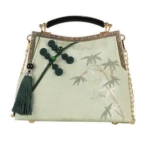 Estilo antiguo chino de alta calidad de lujo para mujer Vintage Cheongsam monedero bordado de bambú embrague bolsos de noche con borla