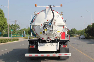 High Suction Power Heavy-Duty Septic Tank Vacuum Truck Sewage Drainage Truck Sewer Cleaning Jet Vacuum Suction Septic Tank Truck - Product Image 5