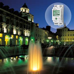 Interruptor de tiempo Finder Chrono 16A 250V AC/DC fotoeléctrico con pantalla para control de iluminación - Product Image 3