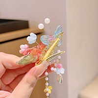Vente en gros transfrontalière de pinces à cheveux artisanales en acrylique pour enfants, style chinois, avec pampilles papillon et fleur - Accessoires pour cheveux pour filles Hanfu