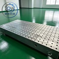 Banc de soudage flexible en fonte ductile 3D avec accessoires de positionnement pour les opérations de soudage métallique quotidiennes en atelier