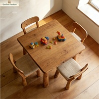 Ensemble table et chaises pour enfants en bois massif, couleur bois naturel, design moderne et simple, modèle H-3