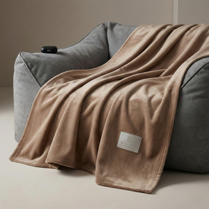 Mantas de Franela Personalizadas para Hotel con Logotipo, Suministro al por Mayor, Mantas Cálidas y Acogedoras para la Industria Hotelera, Resorts, Spas y Hoteles - Product Image 1