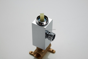 ชุดหัวฉีดผ้าอ้อมฝักบัวแบบถือปืนฉีดน้ำแบบโครเมียมชุดฉีดน้ำปรับได้สำหรับก๊อกล้างผู้หญิง - Product Image 4