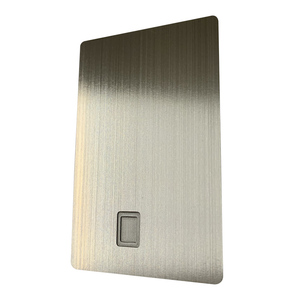 Carte de crédit en métal argenté brillant de qualité supérieure, carte de débit en acier inoxydable avec fente <span class=keywords><strong>pour</strong></span> puce et bande magnétique <span class=keywords><strong>pour</strong></span> gravure au laser - Product Image 3