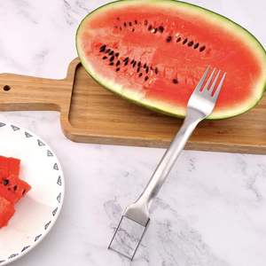 Coupe-pastèque multifonction 2-en-1 en acier inoxydable avec fourchette intégrée pour l'été 2026 - Product Image 3