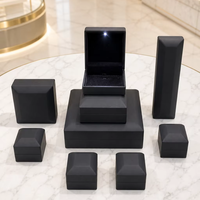Boîte à bijoux LED de luxe avec écran lumineux, vente en gros et au détail en petite quantité, étui d'emballage noir pour bague en diamant