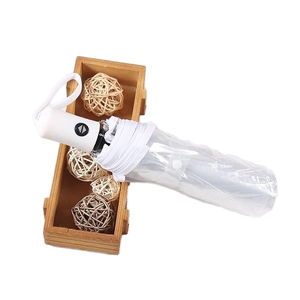 ร่มพับสามตอน 8K 8 ซี่โครง โครงสร้างโลหะผสม ด้ามจับยางกันลื่น พกพาสะดวก แบบอัตโนมัติเต็มรูปแบบ โปร่งใส  สำหรับแจกเป็นของขวัญ - Product Image 1