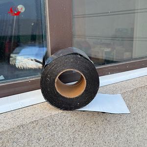 Bande d'étanchéité bitumineuse autocollante de 1,5 mm avec feuille d'aluminium pour la réparation des fuites de toiture et l'étanchéité des toitures plates - Product Image 5