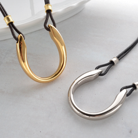 Collier personnalisable en forme de fer à cheval avec pierres précieuses, pendentif mors de cheval en acier inoxydable 316L avec chaîne en cuir, bijoux équestres