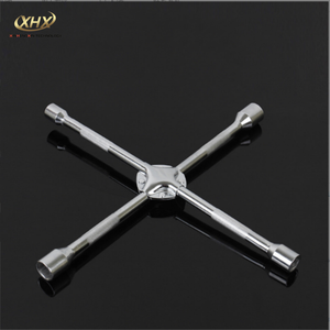Clé universelle personnalisée de différentes tailles clé à écrou de pneu de roue de réparation automobile clé en croix - Product Image 1