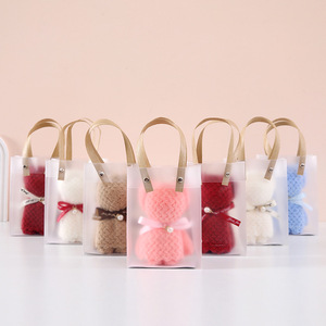 Ensembles de cadeaux ours mignon en velours <span class=keywords><strong>corail</strong></span> super doux de luxe 30x30 avec logo bon marché ensemble de serviettes de bain pour le visage <span class=keywords><strong>sac</strong></span> à <span class=keywords><strong>main</strong></span> cadeau d'invité de mariage serviettes ours - Product Image 1