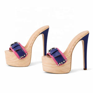Nuovo Design 2026: <span class=keywords><strong>Sandali</strong></span> Mule <span class=keywords><strong>con</strong></span> Tacco a Spillo e Punta Aperta, Eleganti <span class=keywords><strong>con</strong></span> Plateau in Legno e Cinturino Borchiato <span class=keywords><strong>con</strong></span> Fibbia, Scarpe da Festa - Product Image 6