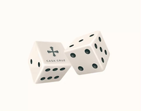 Dés de jeu hexaédriques personnalisés à 6 faces, faits à la main, en matériau organique, avec logo personnalisé en relief, taille personnalisée, emballage OEM ODM, dés de plateau
