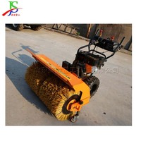 Balayeuse à neige à brosse à essence Offre Spéciale pour la Russie 6.5hp facile à utiliser 80CM largeur brosse Machine de déneigement utilisée pour le déneigement