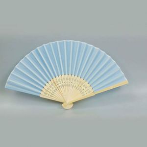 Éventail vintage en bambou, portable, sculpté et peint, motif d'art populaire, cadeau d'affaires, décoration d'intérieur, styles variés, y compris des modèles 'Love' et 'Fleur' - Product Image 1