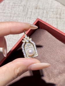 Pendentif Porte de Bonheur UM Jewelry en Argent 925 Plaqué Or 18K avec Perle d'Eau Douce et Zircon Blanc Certifié NGTC Unisexe Anniversaire - Product Image 4