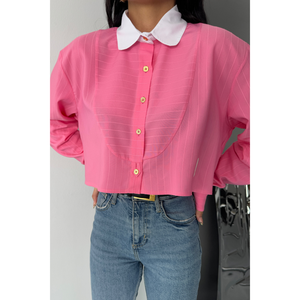 Haut court formel pour femme, col blanc, détails en dentelle, logo brodé, col montant asymétrique, motif écossais disponible, tailles XS-XL, couleur rose - Product Image 3