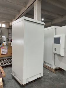 IP55 Integrated Battery Enclosure Outdoor Telecom <b>Cabinet</b> With Air Conditioner Outdoor Telecom <b>Cabinet</b> - Product Image 3
