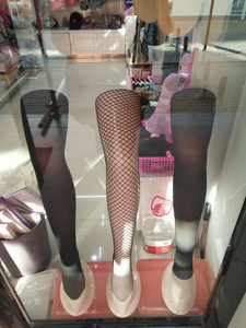 Mannequins de collants d'hiver, accessoires de vitrine, les modèles de jambes sont utilisés pour présenter les bas et les chaussettes - Product Image 1