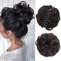 Venta al por mayor de extensiones de cabello sintético moño desordenado moño de pelo rizado ondulado Clip en garra moño Cola de Caballo postizos naturales para las mujeres