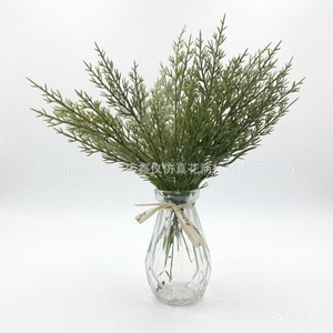 Branche de pin artificielle Xinyi 30cm-100cm, décoration de Noël en plastique, bouquet de verdure pour la maison - Product Image 5