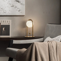 Lampe de table en marbre naturel simple de style farmhouse Hullxine avec lumière LED blanc chaud pour chambre à coucher, chevet, salon, bureau