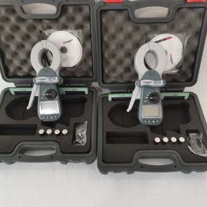 DET14C Digital <b>Clamp</b>-On Ground Resistance Tester With Onboard Memory Measuring and Analyzing Instruments DET14C DET14C Digital <b>C</b> - Product Image 2