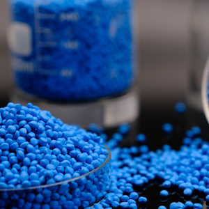 Masterbatch de Color Azul, Gránulos Azules de Alta Dispersión para Inyección y Extrusión de Plástico - Product Image 2
