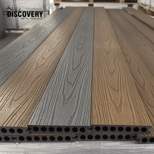<span class=keywords><strong>Plancher</strong></span> de <span class=keywords><strong>terrasse</strong></span> en WPC à surface imitation <span class=keywords><strong>bois</strong></span> moderne européenne pour patio, balcon, jardin - Product Image 1