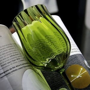 Coupe <span class=keywords><strong>à</strong></span> <span class=keywords><strong>vin</strong></span> en cristal soufflé <span class=keywords><strong>à</strong></span> la main, personnalisée, <span class=keywords><strong>à</strong></span> <span class=keywords><strong>pied</strong></span> haut, épaissie, style vintage moderne, simple, verte, côtelée, 200 ml - Product Image 2