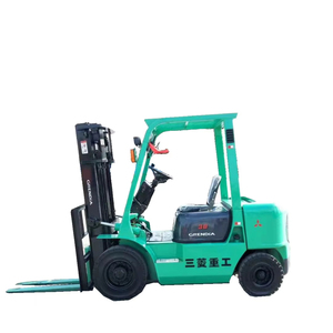Chariot élévateur à moteur Mitsubishi S4S de 3 tonnes avec pneus pleins, mât de 2,22 m, équipement de levage pour la construction 2024 - Product Image 4