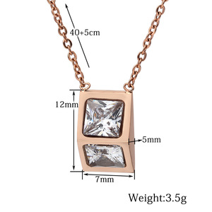 Collier pendentif tendance, géométrique, carré, zircone, ton argent, à porter au quotidien, cadeau - Product Image 2