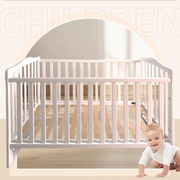 Qingtai Modernes Design Umweltfreundliches Sicheres Multifunktionales Umwandelbares Quadratisches Kleinkind-Schlafbett Schaukel Wiege Solides Weißes Kinderbett