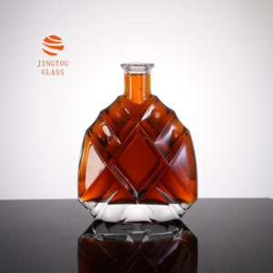 Botella de Vino de Vidrio Transparente Plana con Corte de Diamante de 700 ml Personalizable, Apta para Whisky, XO y <span class=keywords><strong>Vodka</strong></span> - Product Image 1