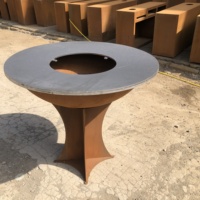 Barbecue et foyer extérieur modernes en acier Corten thermolaqué, personnalisés et professionnels