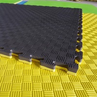 Tapis de sport Muen réversible double couche en EVA, antidérapant, imperméable, fabriqué à la machine, carré, insonorisant et isolant phoniquement, à assembler