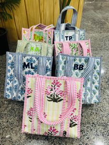 กระเป๋าโท้ทผ้าฝ้ายเย็บมือขนาดเล็กสำหรับผู้หญิง พร้อมสายโซ่ ปิดแบบเปิด กันน้ำ เหมาะสำหรับฤดูร้อน - Product Image 4