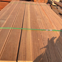 Planches en bois anti-corrosion pour terrasse extérieure indonésienne Merbau Planches de bois pour cour extérieure Planchers de terrasse en bois massif pour terrasse