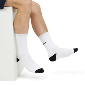 Chaussettes de course à talon rembourré Logo personnalisé Athlètes de course Cyclisme Chaussettes en maille respirante Chaussettes de performance de marque Chaussettes de sport pour hommes - Product Image 6