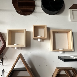 Set di 3 Mensole da Parete in Legno di Pino Massiccio con Vasi in Ceramica Bianca Inclusi |   Decorazione Artigianale Squisita per Casa <span class=keywords><strong>e</strong></span> Ufficio - Product Image 4