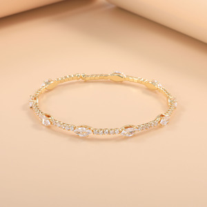 Bracelet en cristal pour femmes, ton or, zircon, bracelet ouvert élastique, bijoux à porter au quotidien - Product Image 1