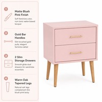 Table de chevet rose poudré à 2 tiroirs avec poignée dorée, style scandinave féminin, pieds coniques en chêne, rangement minimaliste pour chambre à coucher
