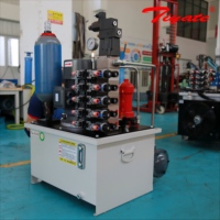 Acumulador de diafragma a gas para mantenimiento de presión en circuitos múltiples para sistema de línea de doblado y central hidráulica