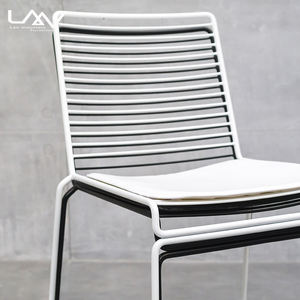 Chaise de salle à manger en fil de métal, chaise en maille avec siège en cuir pu, design moderne, ber toia jardin café restaurant, fer, matériau en acier massif - Product Image 4