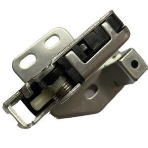 ชุดล็อคประตูท้ายรถ Mercedes-Benz Sprinter 906 รุ่น 9067400035 อะไหล่เปลี่ยนประตูหลัง - Product Image 4