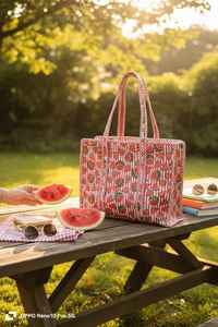 Bolso tote acolchado de algodón con estampado de sandía hecho a mano, bolso de playa de verano, bolso de hombro para picnic - Product Image 4